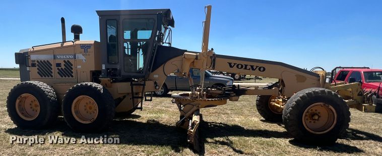image for item DJ7697 2002 Volvo G720VHP  motor grader