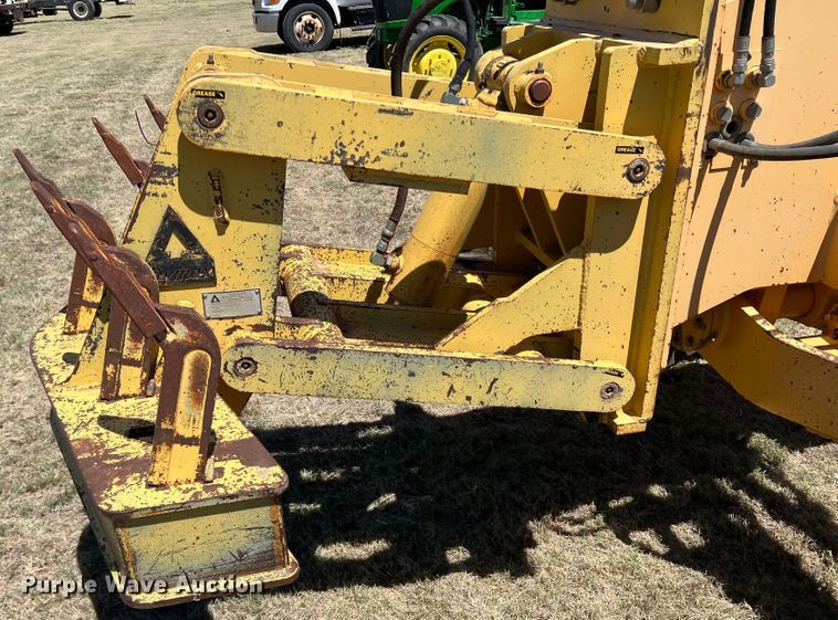 image for item DJ7697 2002 Volvo G720VHP  motor grader