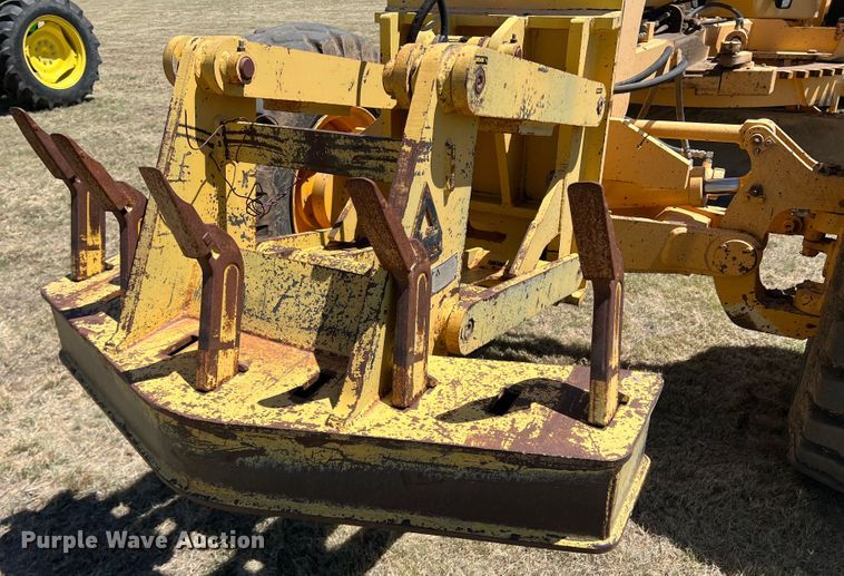 image for item DJ7697 2002 Volvo G720VHP  motor grader