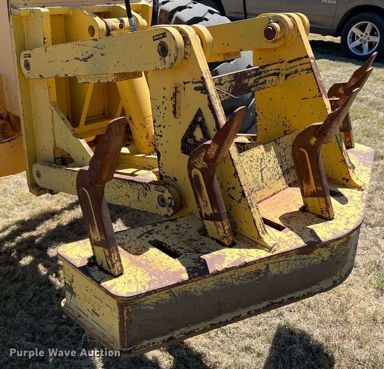 image for item DJ7697 2002 Volvo G720VHP  motor grader