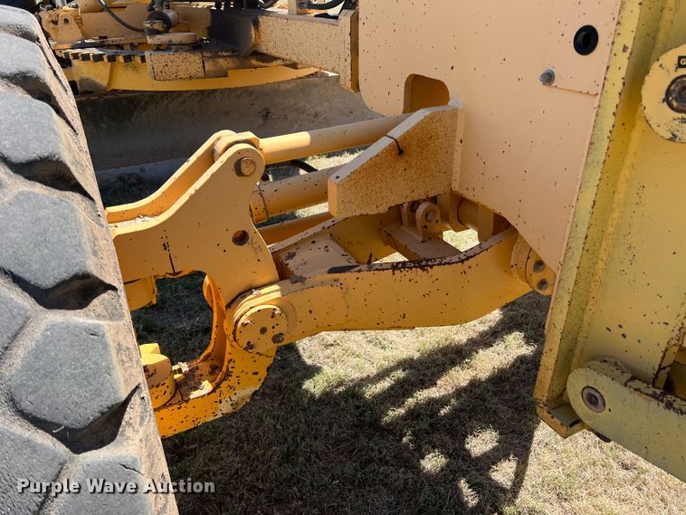 image for item DJ7697 2002 Volvo G720VHP  motor grader