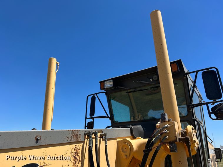 image for item DJ7697 2002 Volvo G720VHP  motor grader