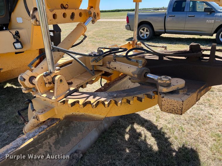 image for item DJ7697 2002 Volvo G720VHP  motor grader