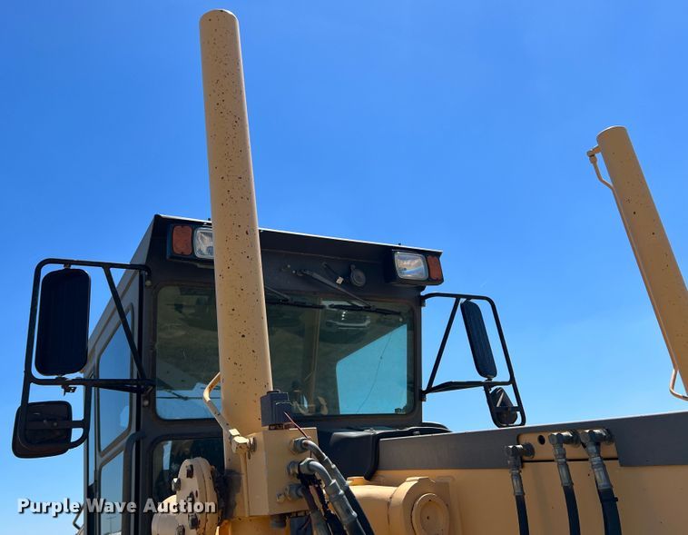 image for item DJ7697 2002 Volvo G720VHP  motor grader