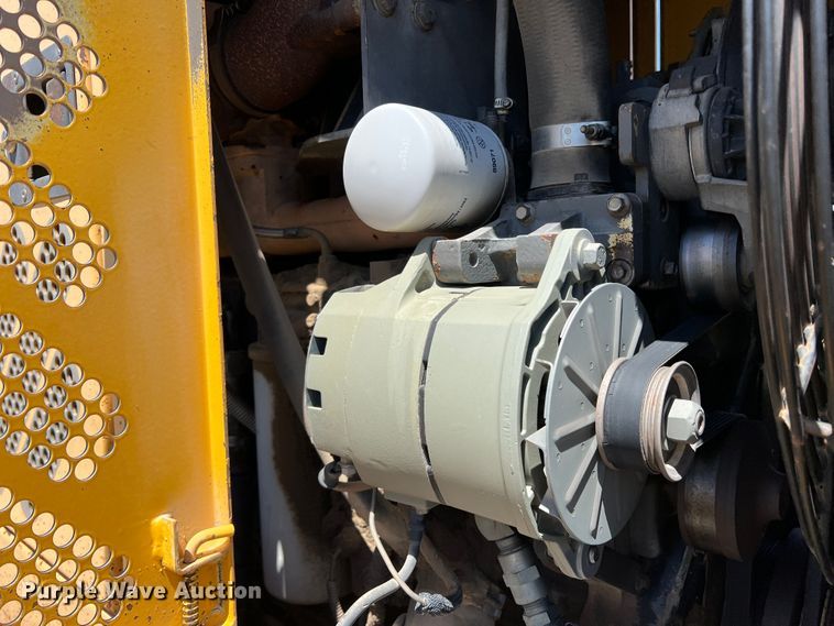 image for item DJ7697 2002 Volvo G720VHP  motor grader