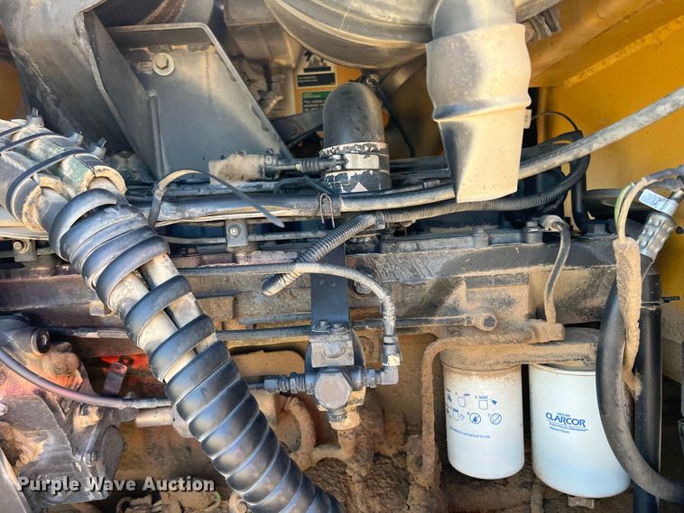 image for item DJ7697 2002 Volvo G720VHP  motor grader