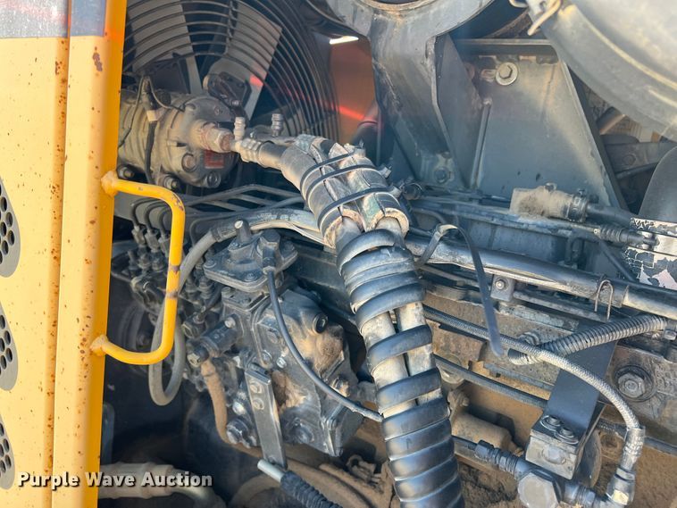 image for item DJ7697 2002 Volvo G720VHP  motor grader