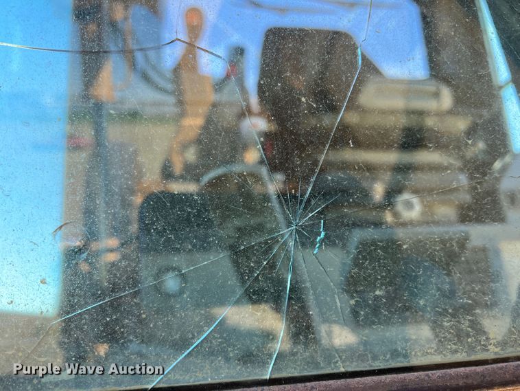 image for item DJ7697 2002 Volvo G720VHP  motor grader