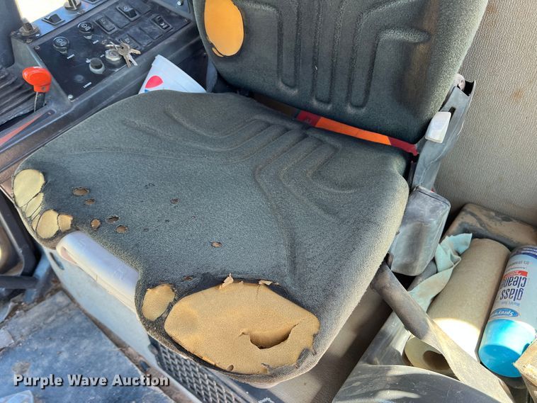 image for item DJ7697 2002 Volvo G720VHP  motor grader