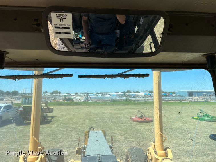 image for item DJ7697 2002 Volvo G720VHP  motor grader