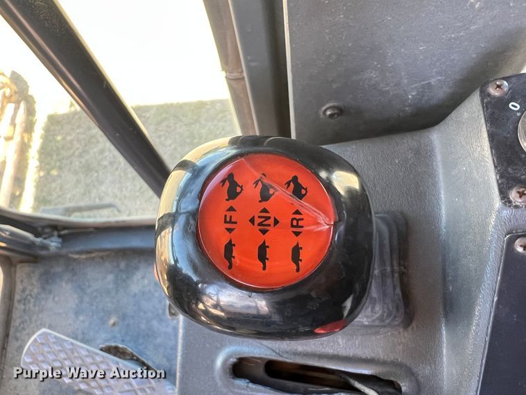 image for item DJ7697 2002 Volvo G720VHP  motor grader