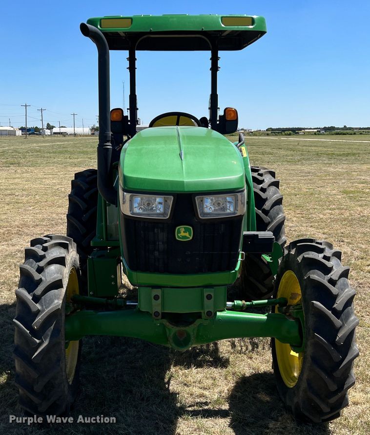 image for item DJ7700 2018 John Deere 5045E  MFWD tractor