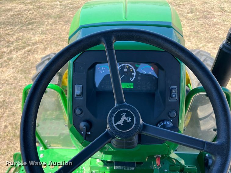 image for item DJ7700 2018 John Deere 5045E  MFWD tractor