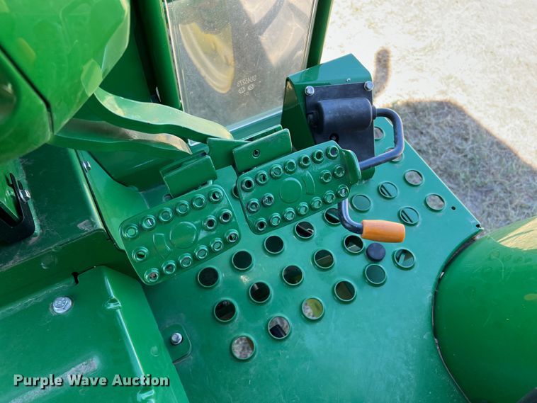 image for item DJ7700 2018 John Deere 5045E  MFWD tractor