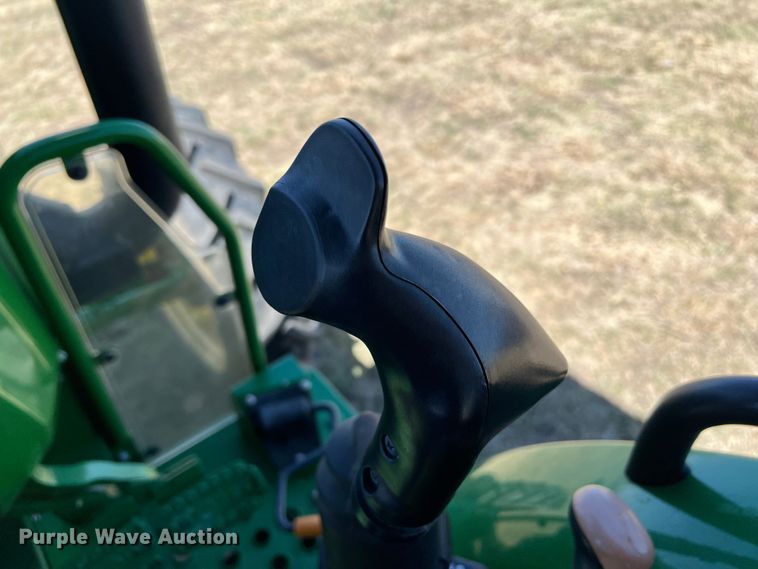 image for item DJ7700 2018 John Deere 5045E  MFWD tractor