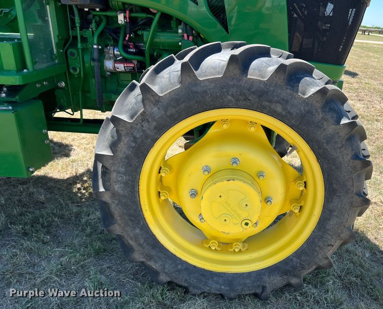 image for item DJ7700 2018 John Deere 5045E  MFWD tractor