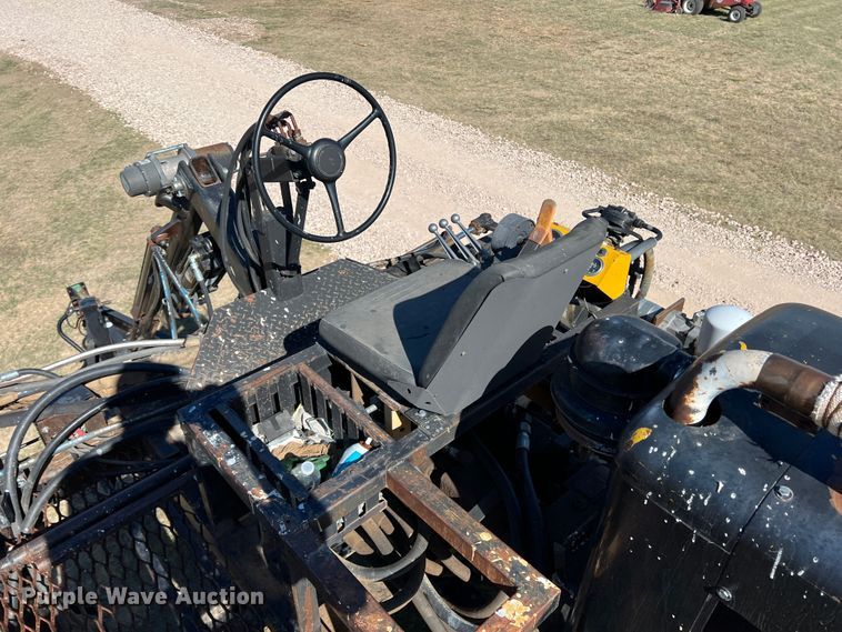 image for item DJ7703 2010 Behnke  sprayer trailer
