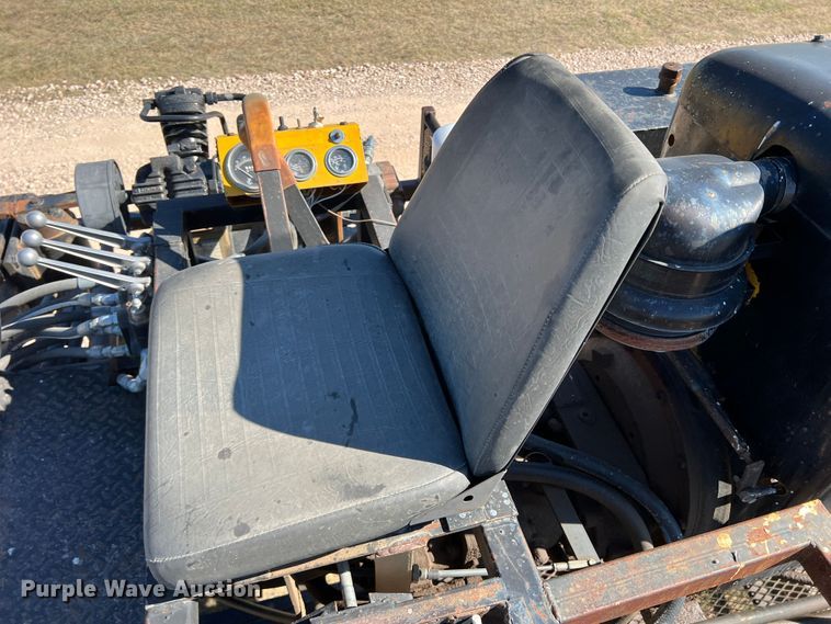 image for item DJ7703 2010 Behnke  sprayer trailer