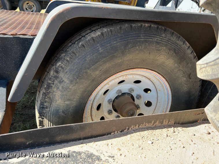 image for item DJ7703 2010 Behnke  sprayer trailer