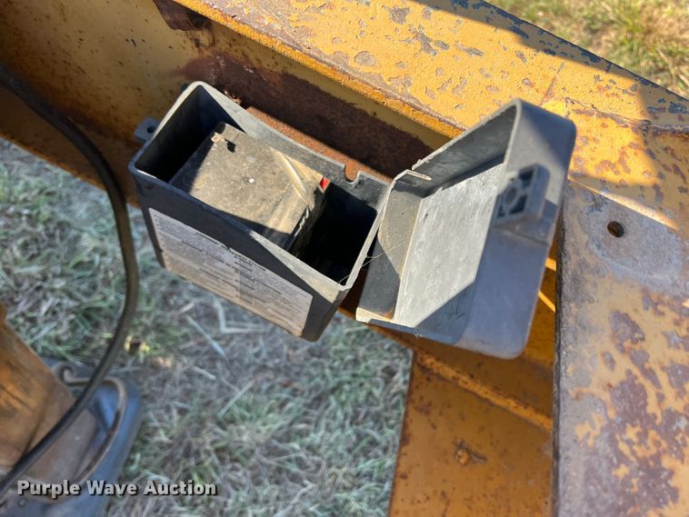 image for item DJ7704 2004 Belshe  equipment trailer