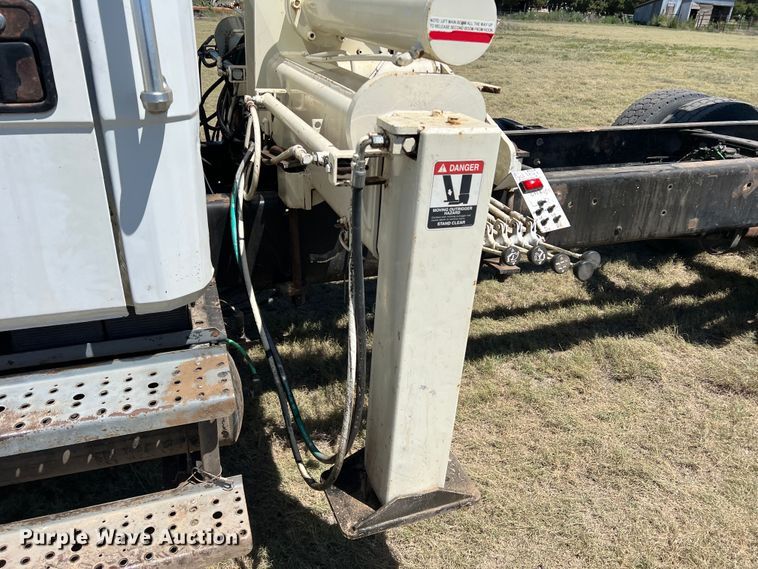 image for item DJ7707 2004 Freightliner FL70  crane truck