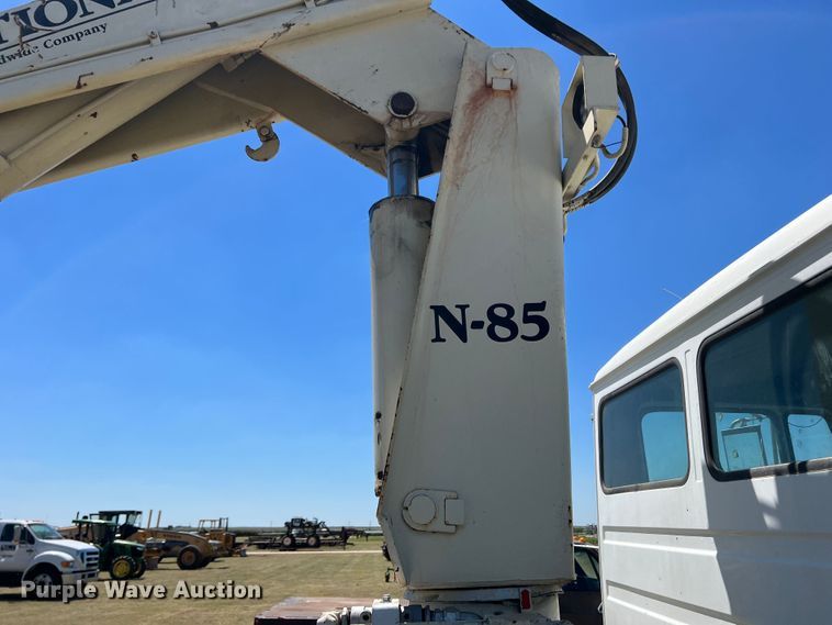 image for item DJ7707 2004 Freightliner FL70  crane truck