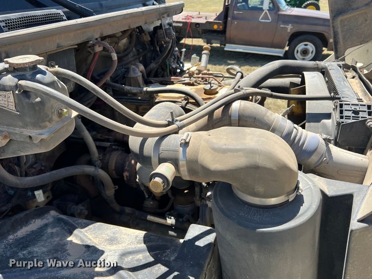 image for item DJ7707 2004 Freightliner FL70  crane truck