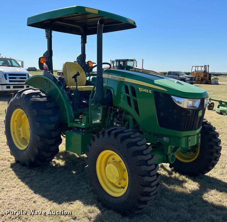 image for item DJ7710 2018 John Deere 5045E  MFWD tractor