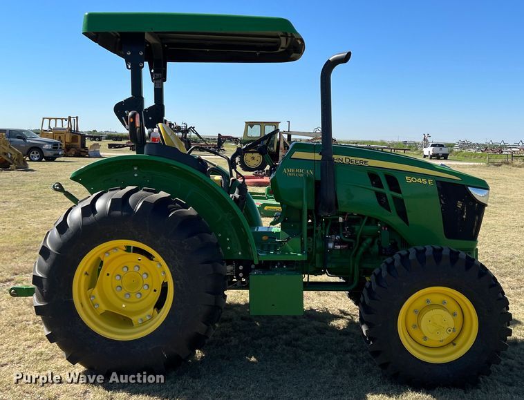 image for item DJ7710 2018 John Deere 5045E  MFWD tractor