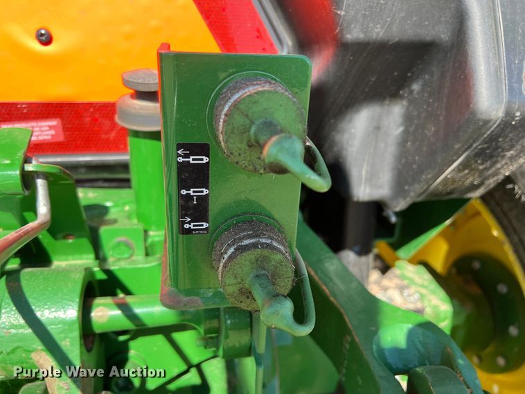 image for item DJ7710 2018 John Deere 5045E  MFWD tractor