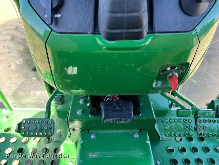 image for item DJ7710 2018 John Deere 5045E  MFWD tractor