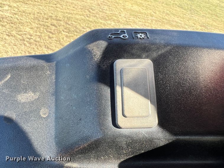 image for item DJ7710 2018 John Deere 5045E  MFWD tractor