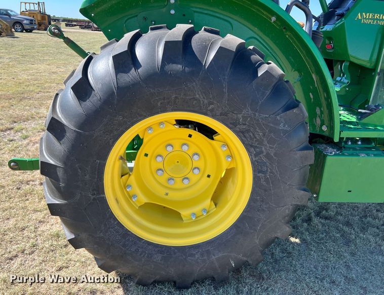 image for item DJ7710 2018 John Deere 5045E  MFWD tractor