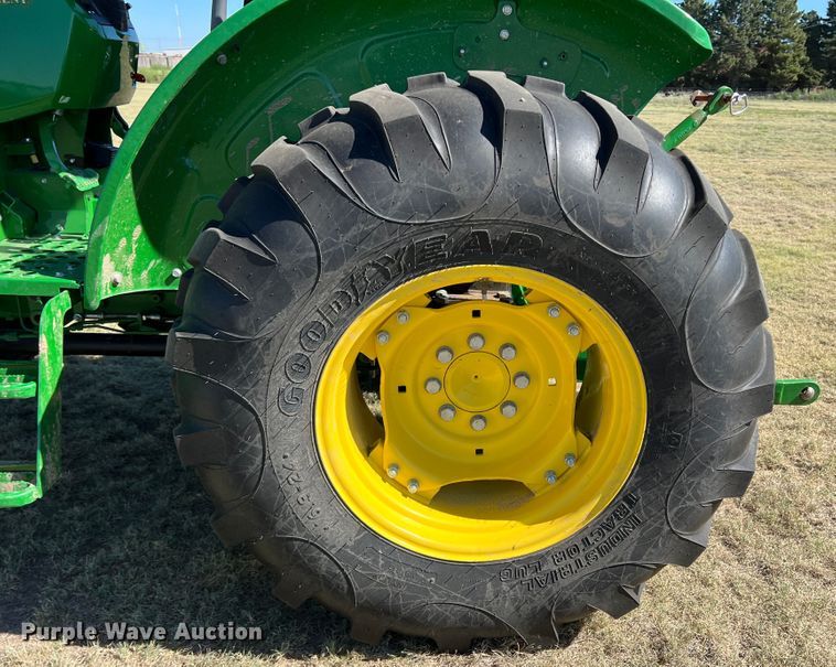 image for item DJ7710 2018 John Deere 5045E  MFWD tractor