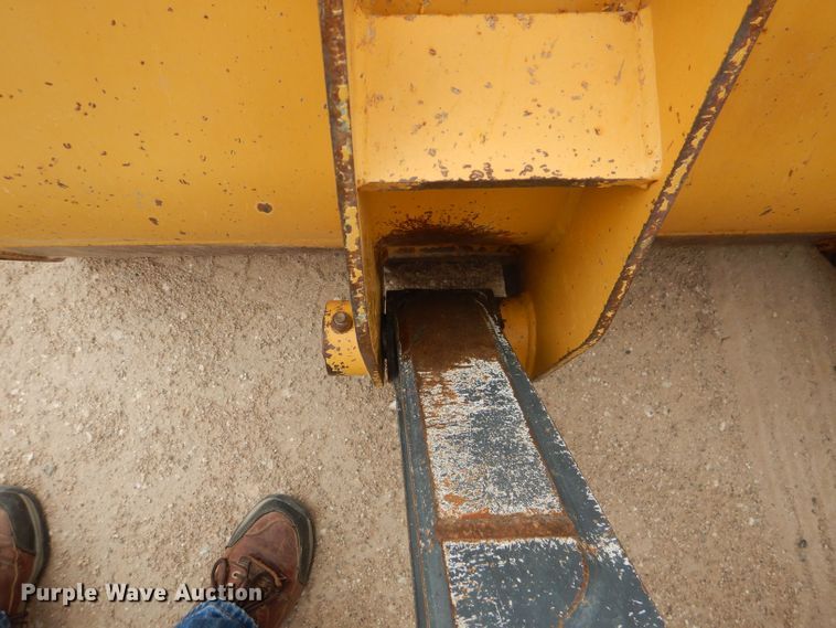 image for item DJ8991 2015 John Deere 310SL  backhoe