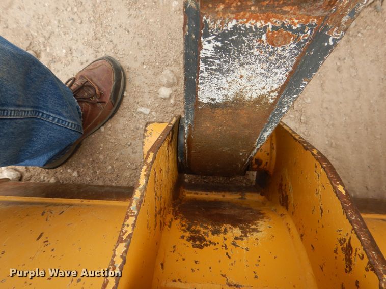 image for item DJ8991 2015 John Deere 310SL  backhoe