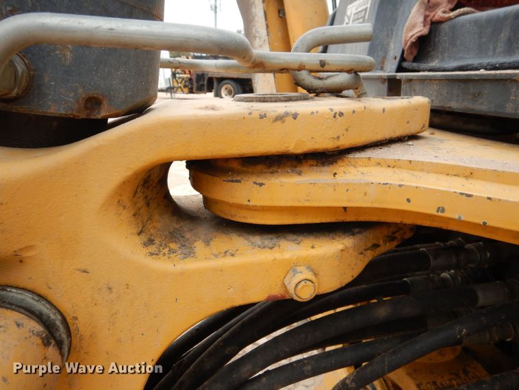 image for item DJ8991 2015 John Deere 310SL  backhoe