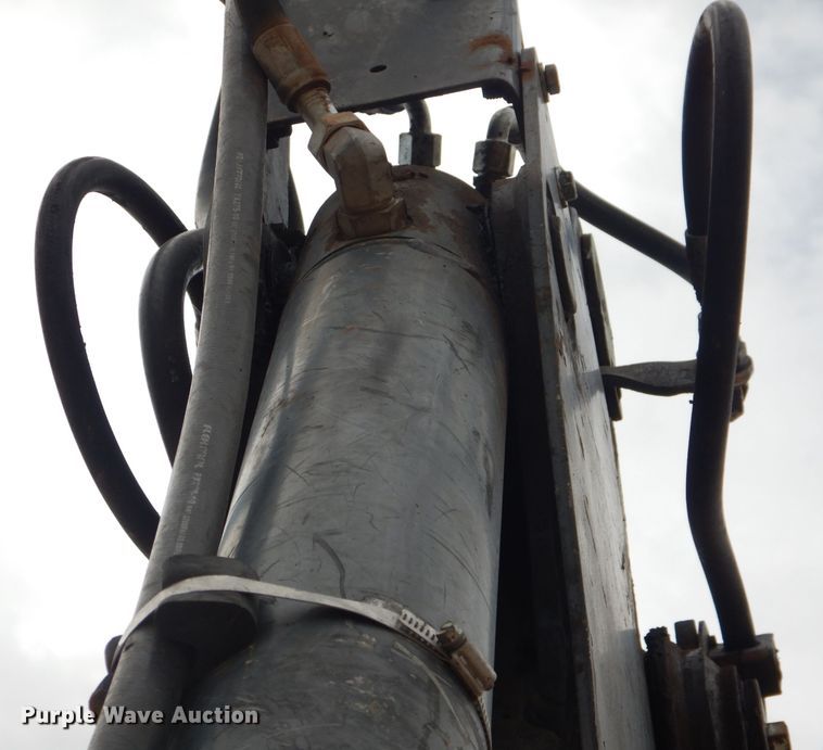 image for item DJ8991 2015 John Deere 310SL  backhoe