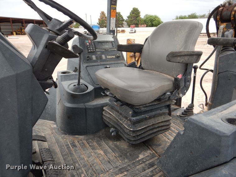 image for item DJ8991 2015 John Deere 310SL  backhoe