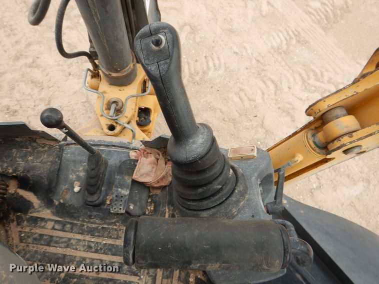 image for item DJ8991 2015 John Deere 310SL  backhoe