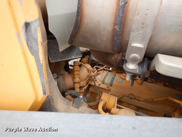 image for item DJ8991 2015 John Deere 310SL  backhoe