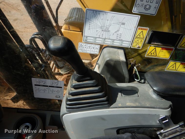 image for item DK0390 2015 Caterpillar 326FL  excavator