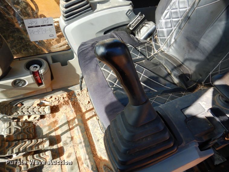 image for item DK0390 2015 Caterpillar 326FL  excavator