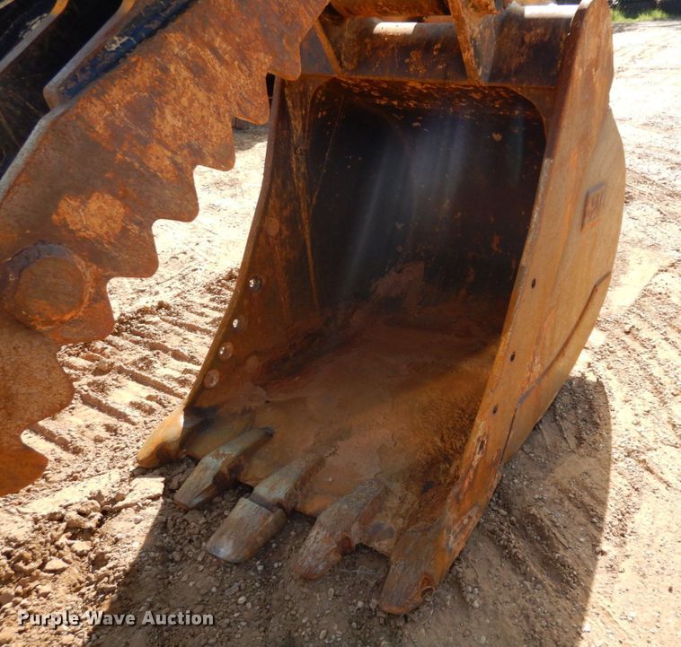 image for item DK0390 2015 Caterpillar 326FL  excavator