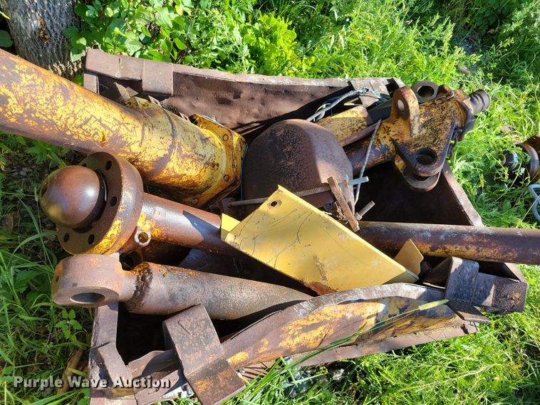 image for item DK2029 Caterpillar D9H  dozer parts