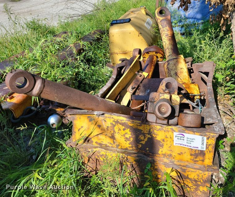 image for item DK2029 Caterpillar D9H  dozer parts