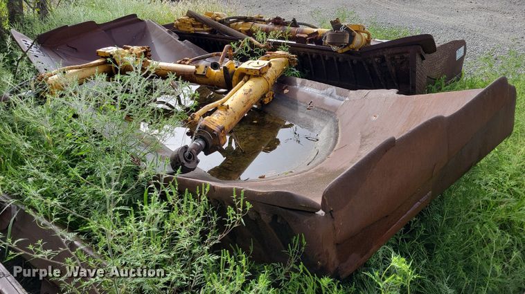 image for item DK2031 Caterpillar D9H  dozer blade