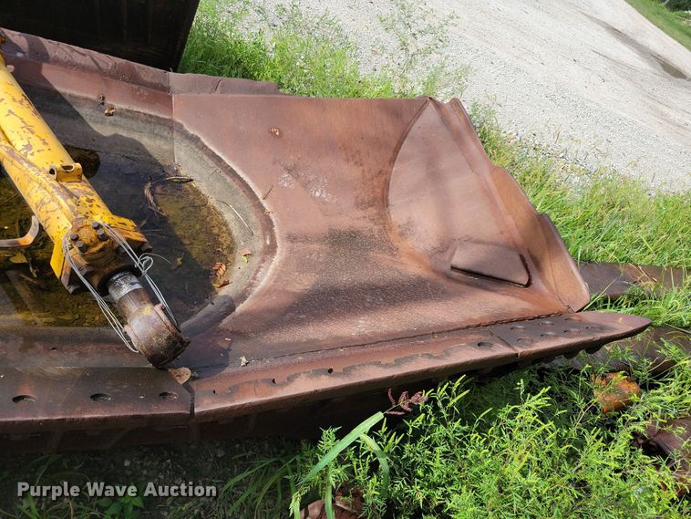 image for item DK2031 Caterpillar D9H  dozer blade