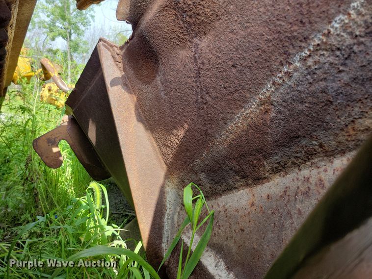 image for item DK2031 Caterpillar D9H  dozer blade