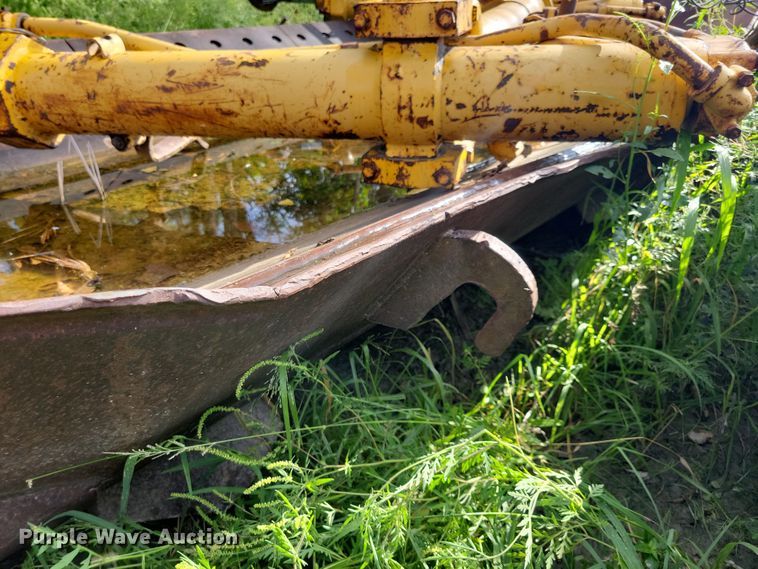 image for item DK2031 Caterpillar D9H  dozer blade